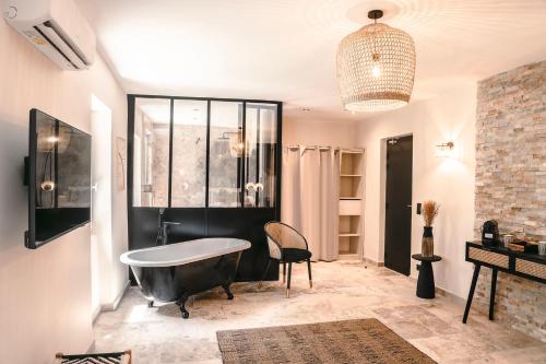 Les Suites De L'etang - Cucuron