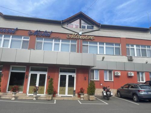 Motel Maestro · Deva