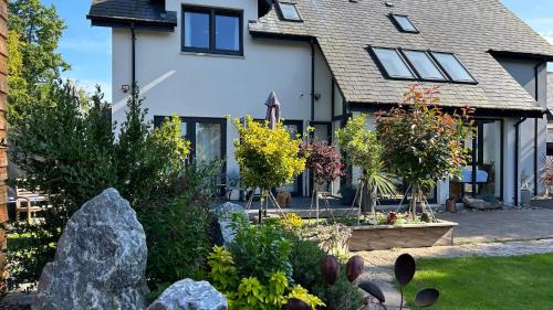 Pinewood Cottage Apartment & B&B Inverness 5