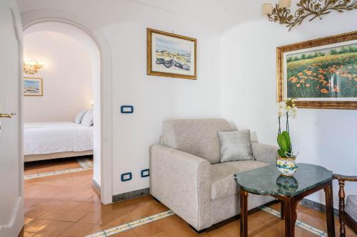 Junior Suite with Sea View image 3