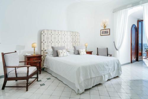 Superior Double Room with Sea View image 8