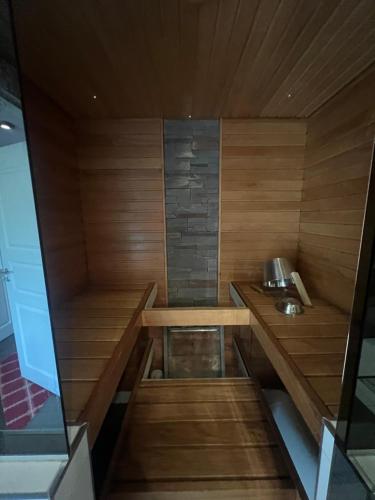 Cozy well connected - family apartment in Haaga