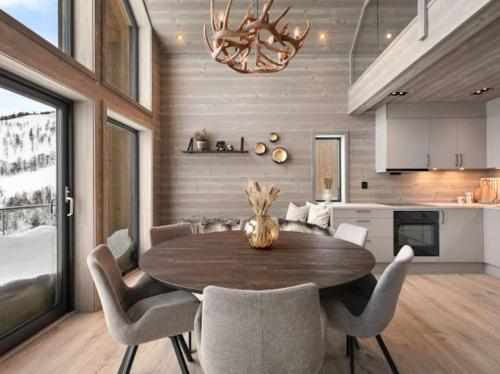 Flygende utsiktshytte med magisk utsikt in Sogndal