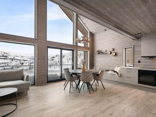 Flygende utsiktshytte med magisk utsikt in Sogndal