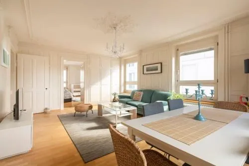 KAYA Apartment TURQUOISE - Downtown 3BR Deluxe Apt in Zürich, Schweiz