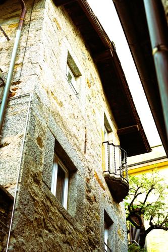 Rustico in pietra, Brissago (foto 4)