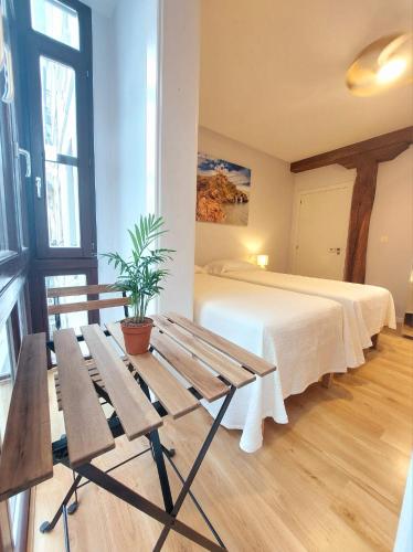 Habitación en apartamento con zonas comunes compartida HSJG, Bilbao