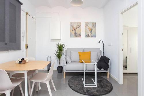 Cozy And Quiet In Trendy Sants