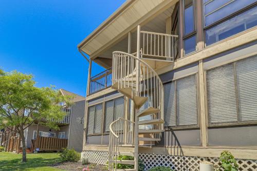 Lake Erie Getaway with Dock about 13 Mi to Port Clinton! Lake Erie Getaway with Dock about 13 Mi to Port Clinton!