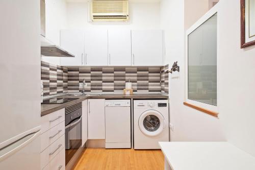 Apartment with Terrace image 7