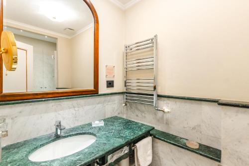 Double Room (1 Adult) image 8