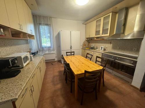 Villa Rila Borovets with Hot Pool, Jacuzzi & Sauna by BookVillaBG - Accommodation - Borovets