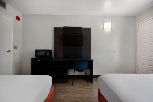 Motel 6-Lompoc CA - image 9