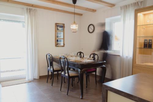 Iekārtas, 164 apt. in Val Di Vizze