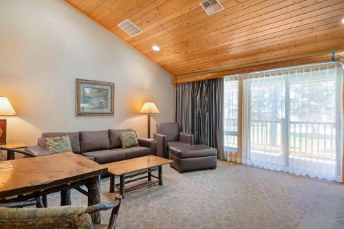 Best Western Ponderosa Lodge - image 11