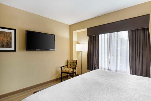 Best Western Plus Thornburg Inn & Suites - image 7