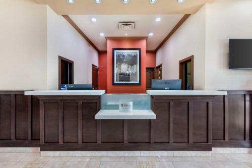 Best Western Pacific Inn in Vernon, Canada