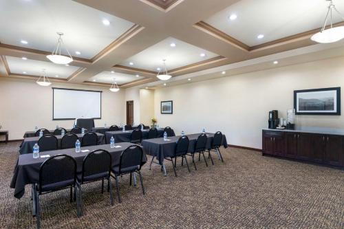 Best Western Pacific Inn in Vernon, Canada