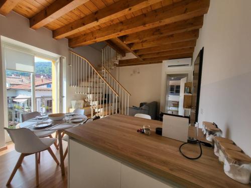 Two-Bedroom Deluxe Apartment with Balcony