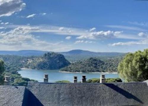 Skats, Alojamiento Entero Excelentes Vistas al Pantano in Pelayos de la Presa