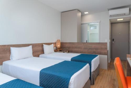Standard Triple Room image 3