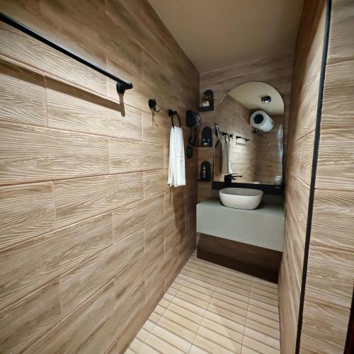 Bathroom, نزل عِطره Etra Inn in Nizwa