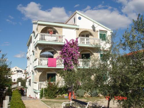  Apartments Kiko in Drage