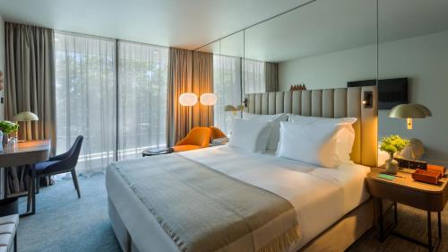 room detail thumbnail 0