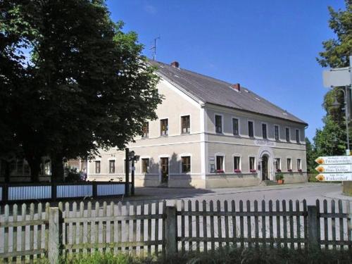 Restorāns, Bauer Wirts Ein-Zimmer Wohnung in Kirchham