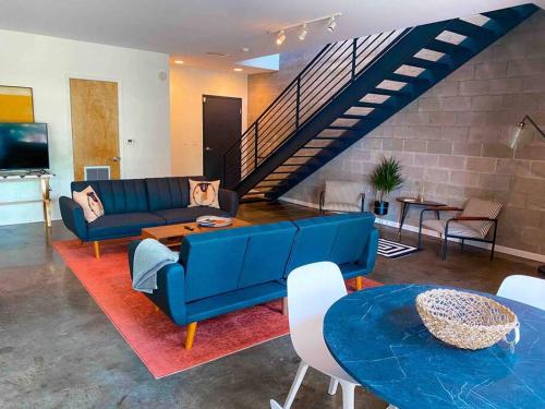 Modern Loft in South Main! near Blues Hall of Fame Museum