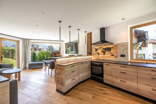 Apartment with Mountain View