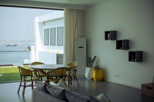 Three-Bedroom Apartment with Private Pool image 9