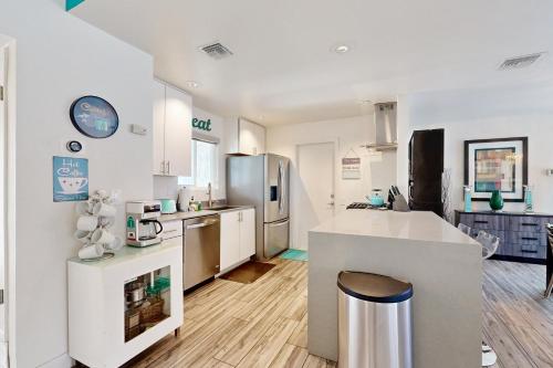 North Nogales Haven Permit# 3973 in Palm Springs, USA