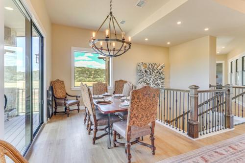 Spacious and Elegant Goldthwaite Escape on 72 Acres! in Goldthwaite, USA