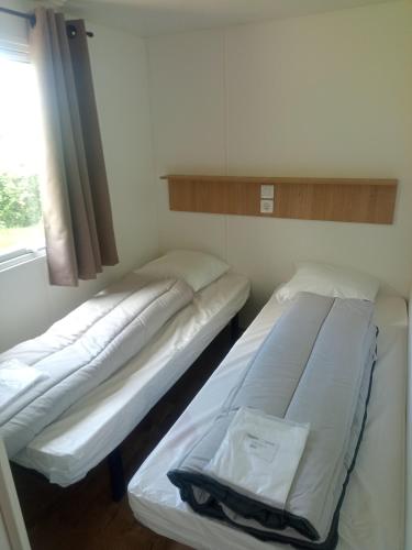 2 bedrooms, 4 beds