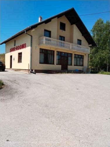 Topsan Prenociste Rooms in Sokolac