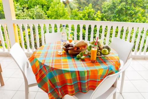 ระเบียง/ชานเรือน, L'appartement PAPAYE in แซ็ง-เฟลิกซ์