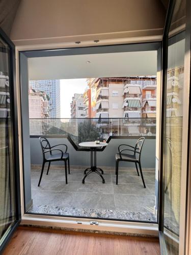 ทัศนียภาพ, Izi Boutique in อาลี เดมี