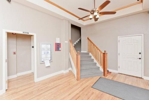 Modern Condo Inside The Historic St Regis