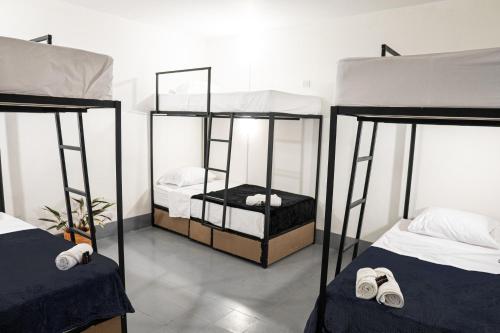 1 bunk bed