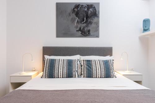 Easy Living City Apartment