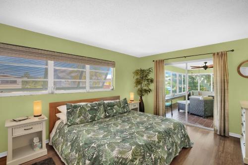 Delightful vacation home located in the popular Islamorada neighborhood of Port Antigua, home in Islamorada, USA