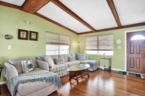 Delightful vacation home located in the popular Islamorada neighborhood of Port Antigua, home in Islamorada, USA