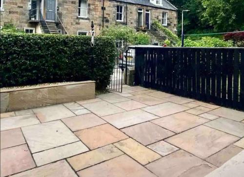 Garden, amazing apartments - Avondale Pl by Stockbridge in Stockbridge