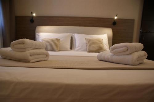 Thelea Mani Thelea Mani