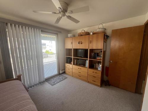 Modern Contemporary With Bayviews Modern Contemporary With Bayviews