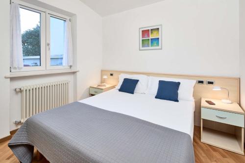 Bella Villa Apartments - image 2