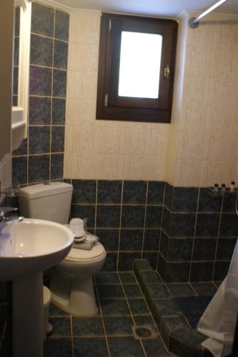 Thelea Mani Thelea Mani