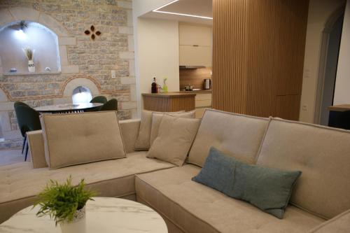 2 bedrooms, 4 beds