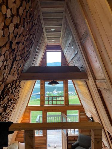 Shannaghs Sweet Escape in Powell River, Canada